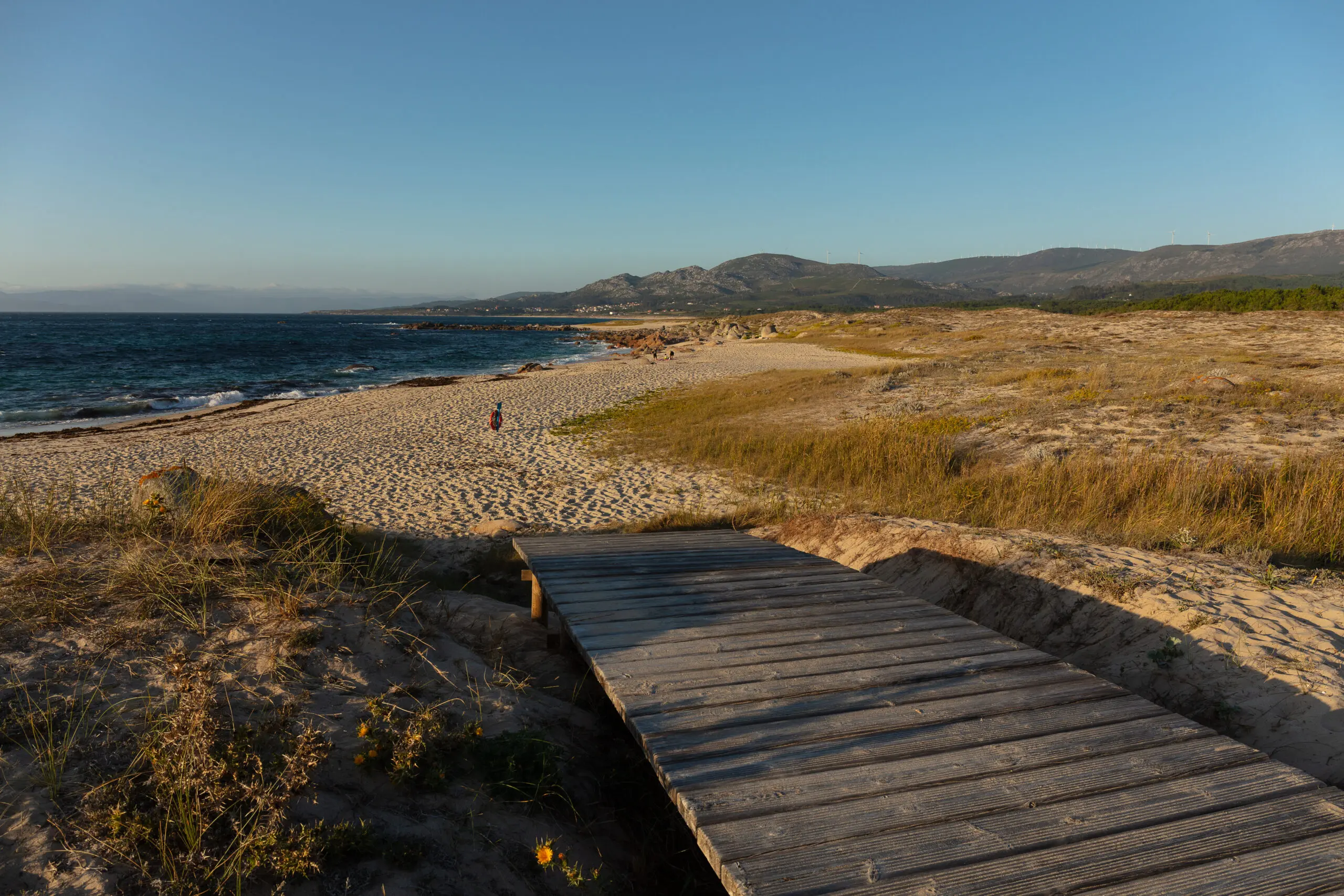 Gangbro ved stranden